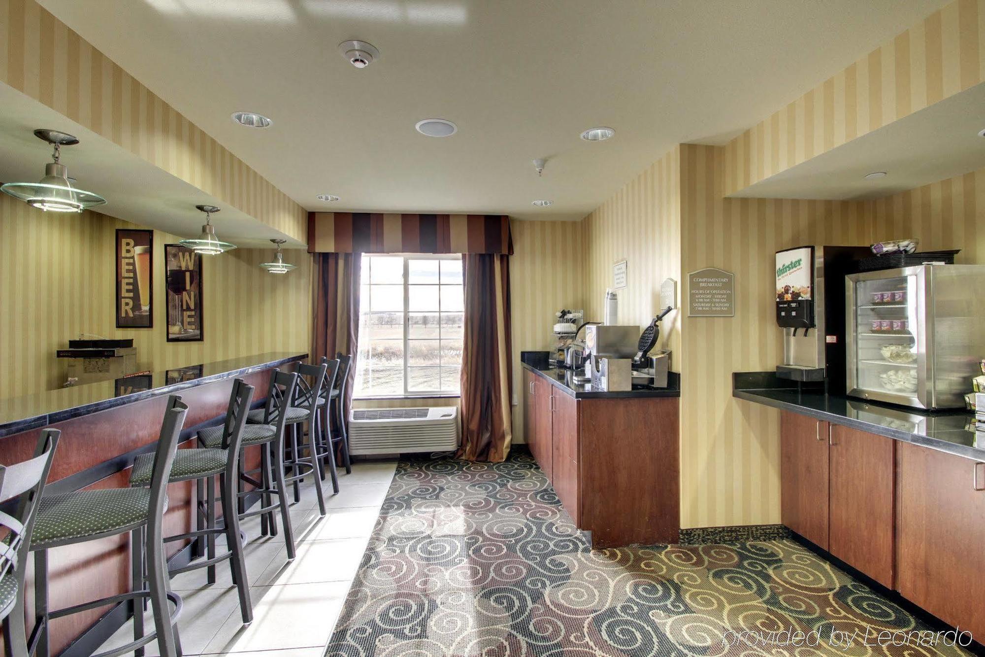 Cobblestone Hotel - Wayne Esterno foto