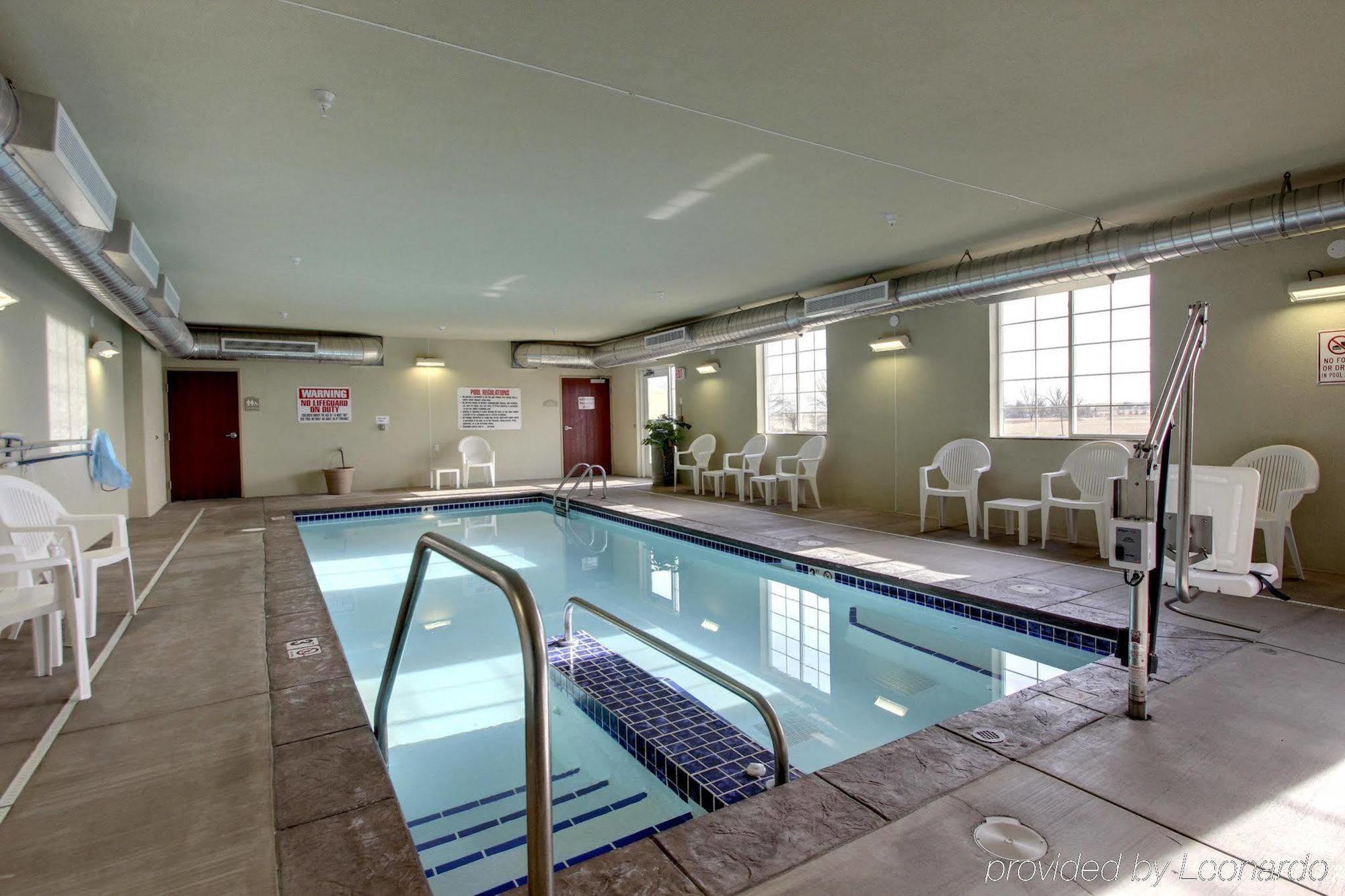 Cobblestone Hotel - Wayne Esterno foto