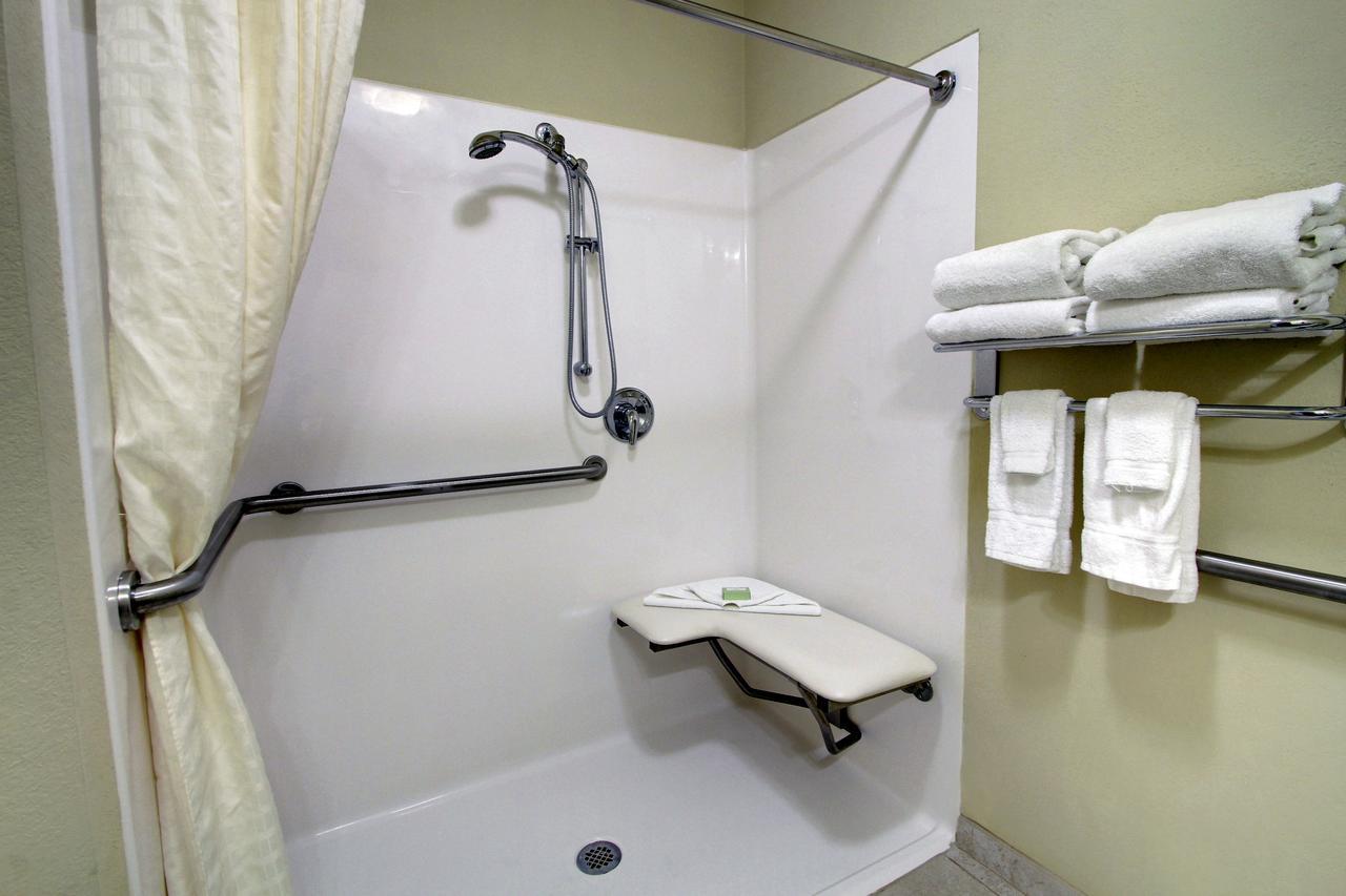 Cobblestone Hotel - Wayne Esterno foto